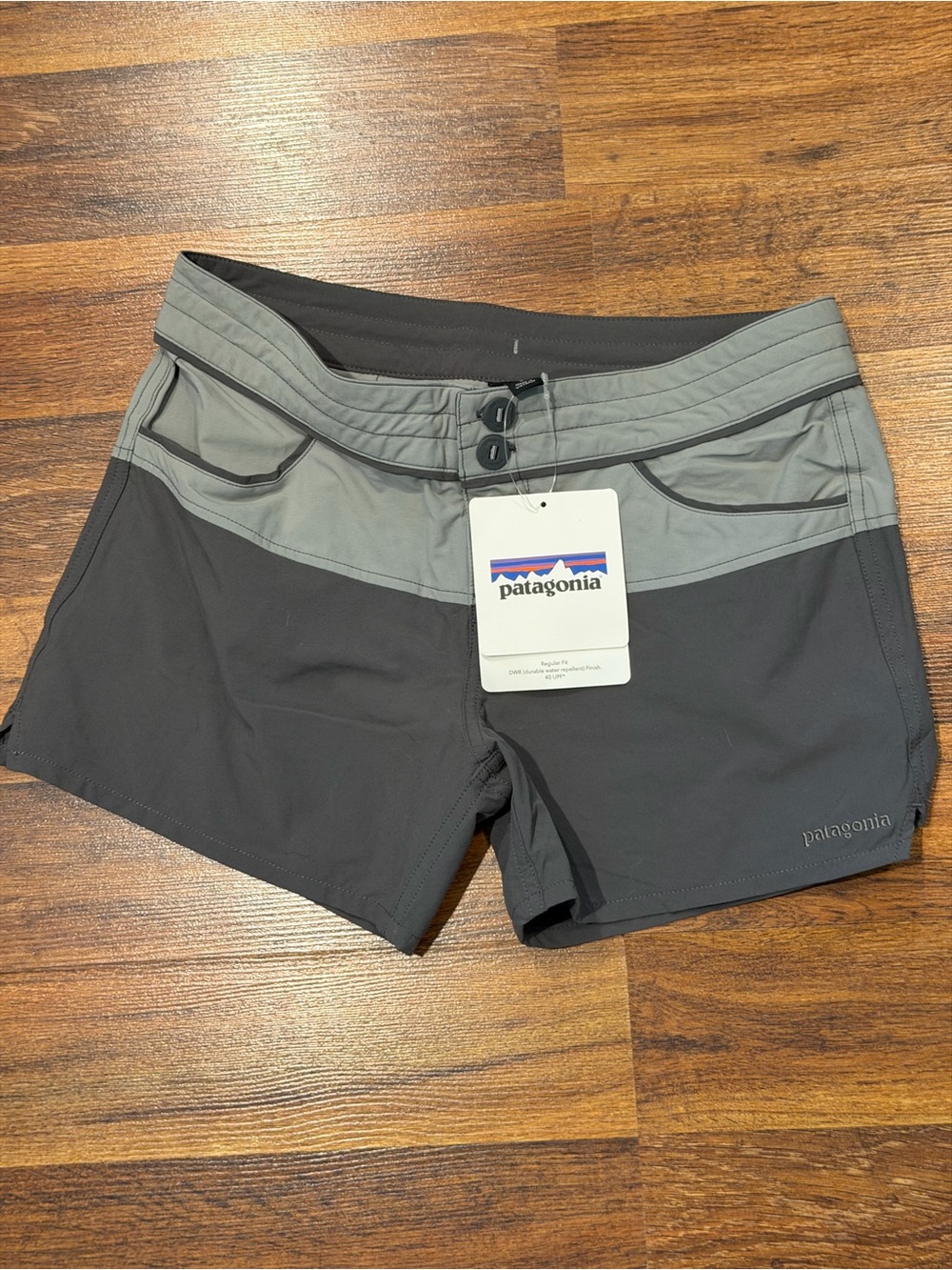 Patagonia Women’s Colorblock Stretch Wavefarer Shorts — NWT grey two-tone